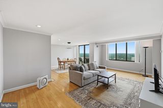 5225 POOKS HILL RD #1819N, Bethesda, MD 20814