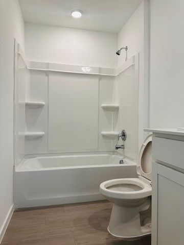 2016 Belgian Drive, Aubrey, TX 76227