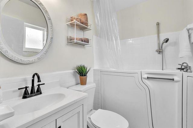 7500 NW 73rd Avenue, Tamarac, FL 33321