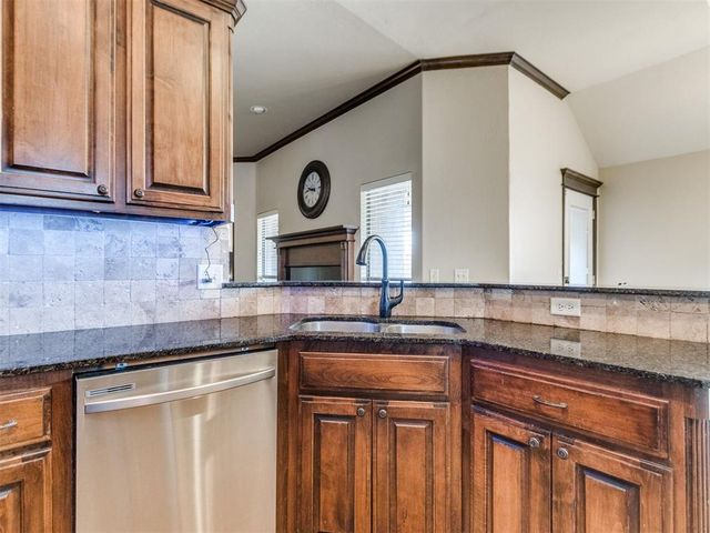 3716 Catamaran Drive, Yukon, OK 73099