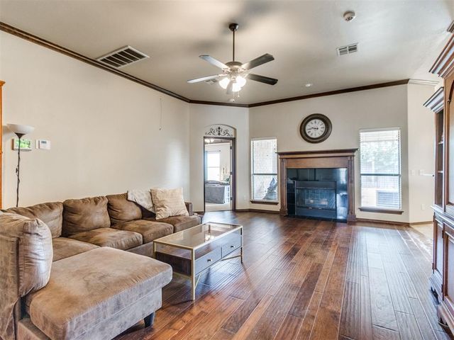 3716 Catamaran Drive, Yukon, OK 73099