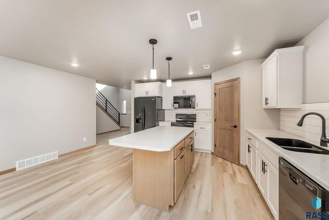 703 N Clark St Street, Lennox, SD 57039