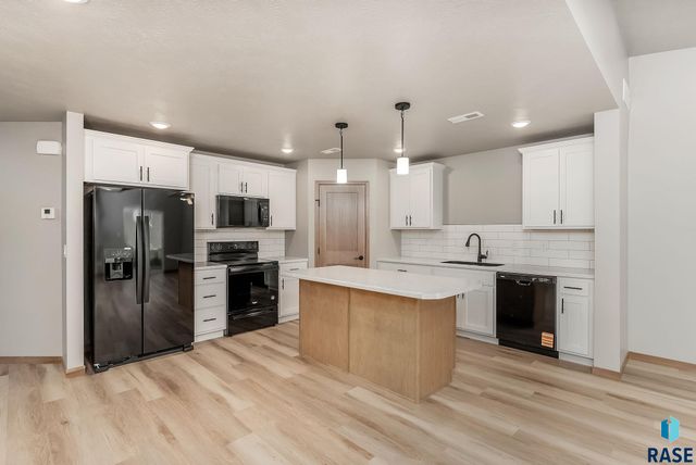 703 N Clark St Street, Lennox, SD 57039