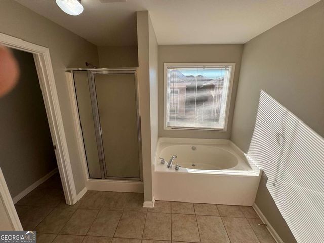 1830 Cooper Lakes Drive, Grayson, GA 30017