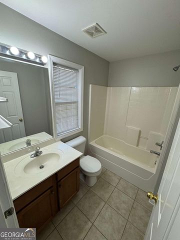 1830 Cooper Lakes Drive, Grayson, GA 30017