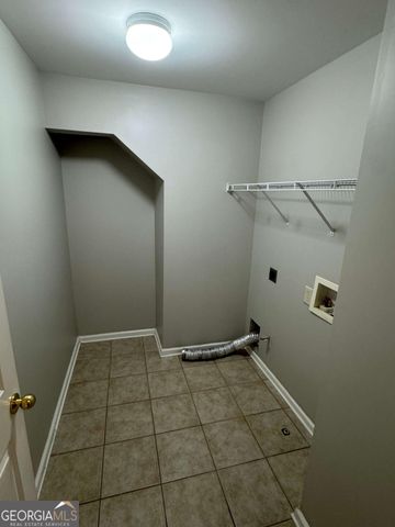 1830 Cooper Lakes Drive, Grayson, GA 30017