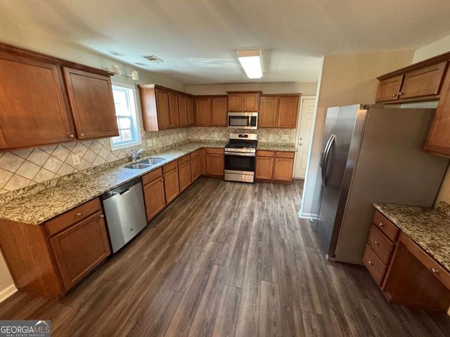 1830 Cooper Lakes Drive, Grayson, GA 30017