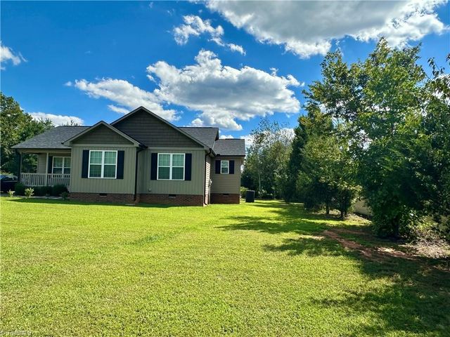 5300 S NC Highway 150, Lexington, NC 27295