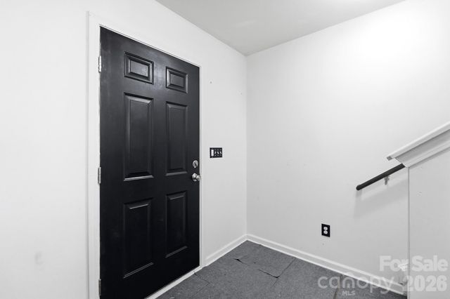 1718 Aldershot Court, Dallas, NC 28034