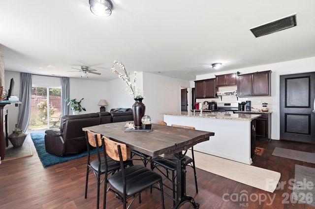 1718 Aldershot Court, Dallas, NC 28034