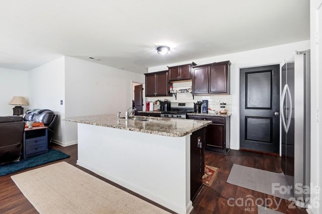 1718 Aldershot Court, Dallas, NC 28034