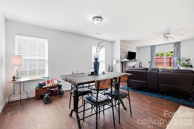 1718 Aldershot Court, Dallas, NC 28034
