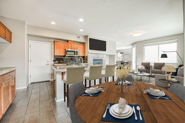 3651 W Pomegranate Lane, Fresno, CA 93711