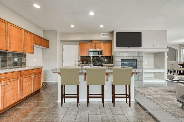 3651 W Pomegranate Lane, Fresno, CA 93711