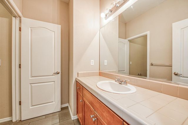 3651 W Pomegranate Lane, Fresno, CA 93711