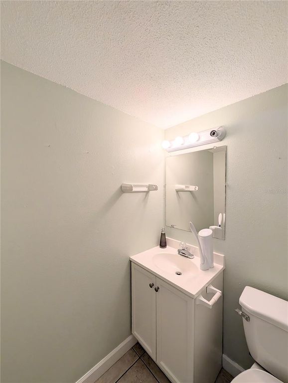 Image 19 of property listing at 1505 60TH AVENUE W, Bradenton, FL 34207