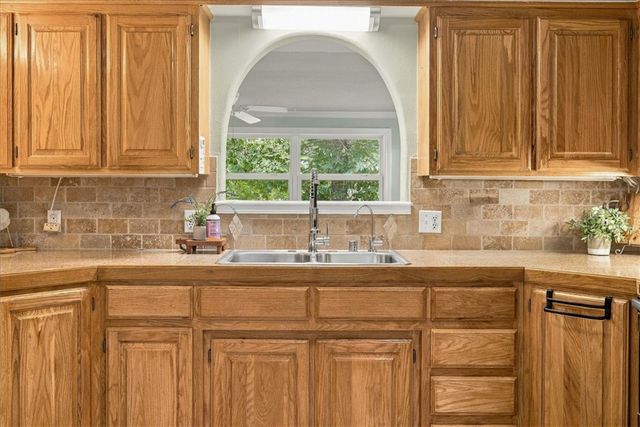 21 Hatcher Drive, Bella Vista, AR 72715