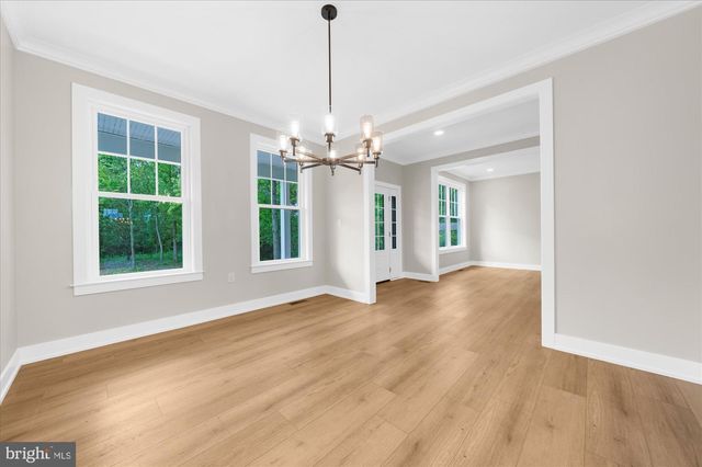 394 RENNINGER RD, Perkiomenville, PA 18074