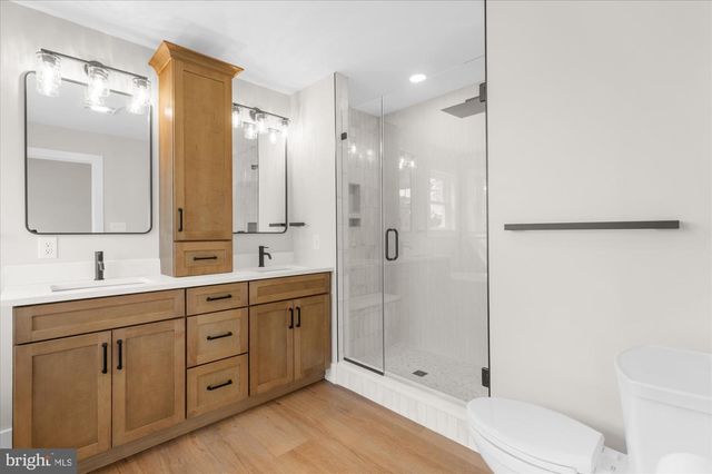 394 RENNINGER RD, Perkiomenville, PA 18074