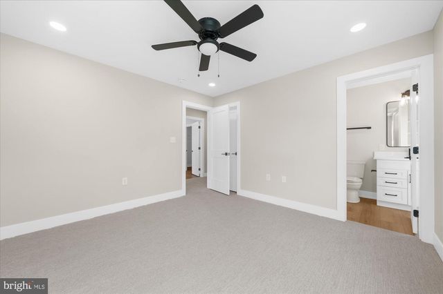 394 RENNINGER RD, Perkiomenville, PA 18074