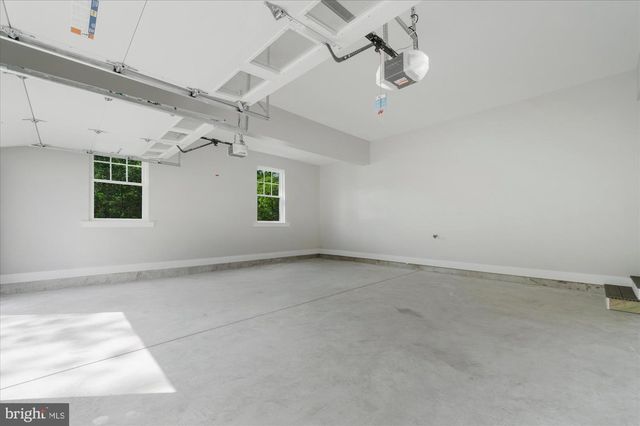 394 RENNINGER RD, Perkiomenville, PA 18074