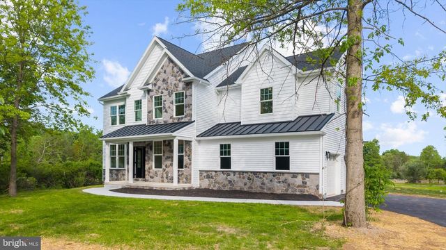394 RENNINGER RD, Perkiomenville, PA 18074