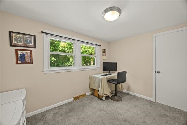 38 Fruit St, Mansfield, MA 02048