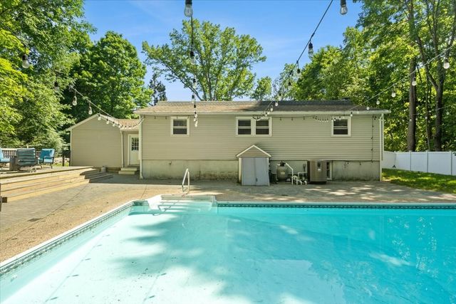 38 Fruit St, Mansfield, MA 02048