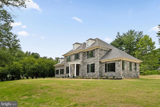 725 W CURRY DR, Blue Bell, PA 19422