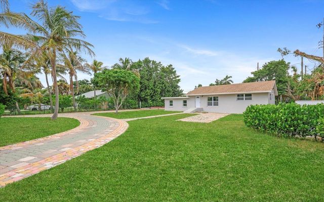1803 Service Road, North Palm Beach, FL 33408