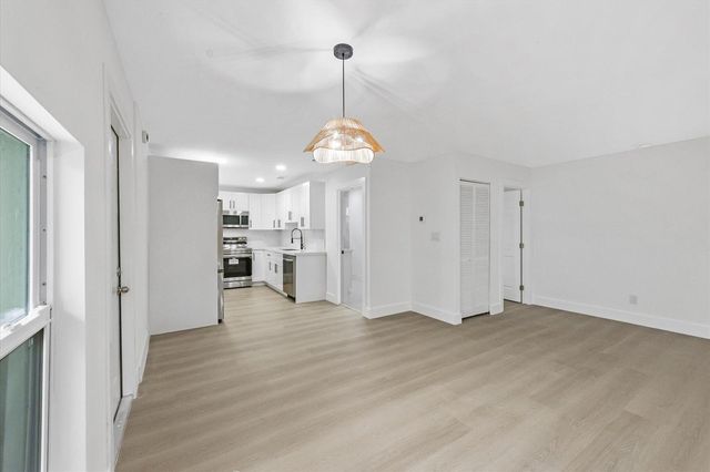 1803 Service Road, North Palm Beach, FL 33408