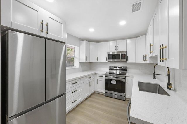 1803 Service Road, North Palm Beach, FL 33408