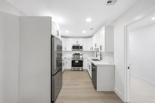 1803 Service Road, North Palm Beach, FL 33408