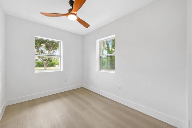 1803 Service Road, North Palm Beach, FL 33408