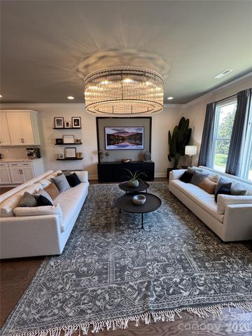 322 E Cama Street, Charlotte, NC 28217