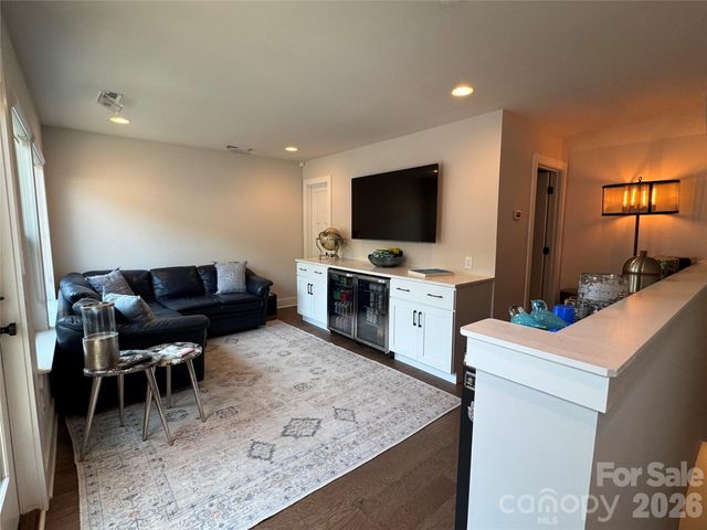 322 E Cama Street, Charlotte, NC 28217