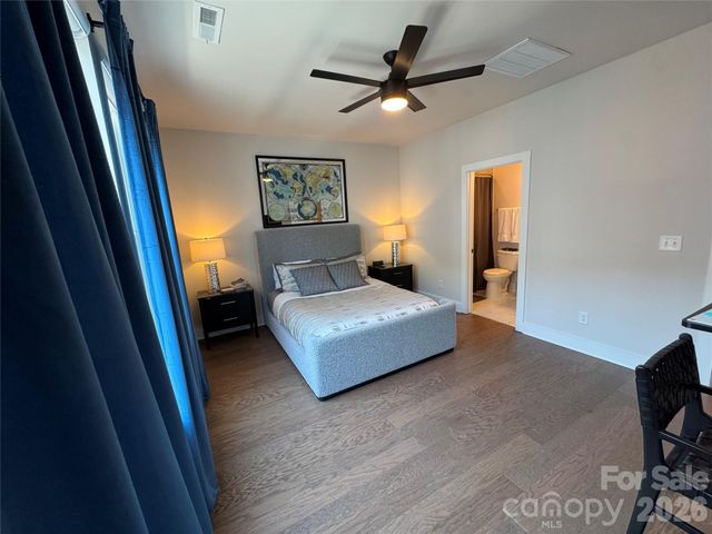 322 E Cama Street, Charlotte, NC 28217