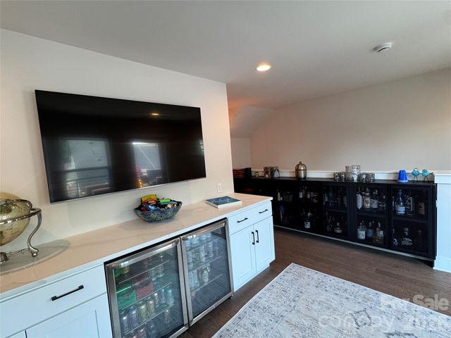 322 E Cama Street, Charlotte, NC 28217