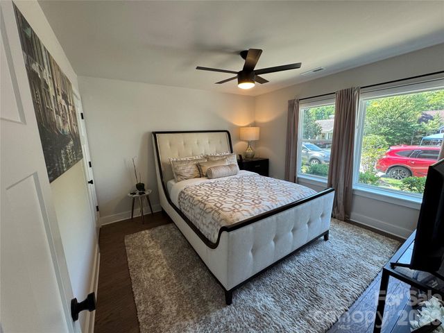 322 E Cama Street, Charlotte, NC 28217