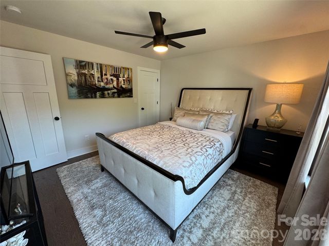 322 E Cama Street, Charlotte, NC 28217