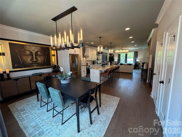 322 E Cama Street, Charlotte, NC 28217