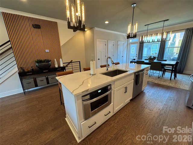 322 E Cama Street, Charlotte, NC 28217