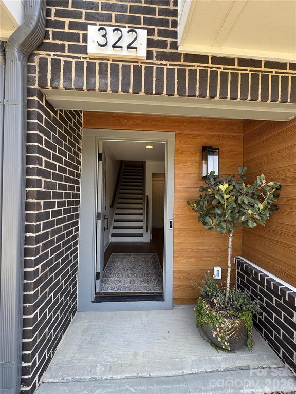 322 E Cama Street, Charlotte, NC 28217