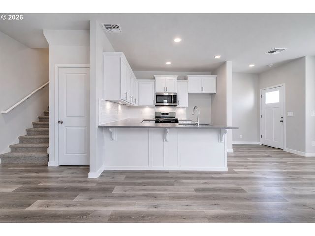 2117 36th Ave, Forest Grove, OR 97116