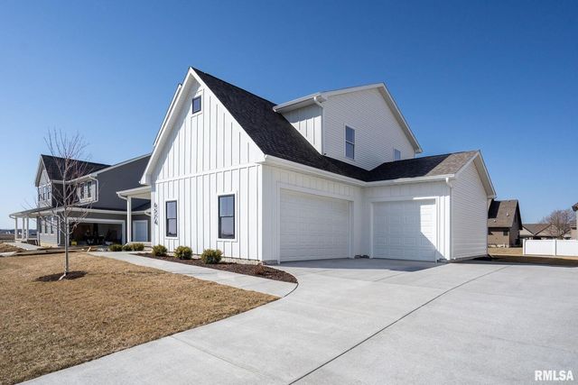 6574 Pelican Street, Bettendorf, IA 52722