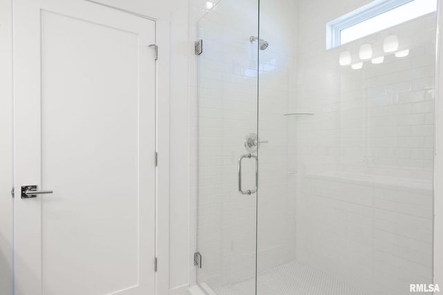 6574 Pelican Street, Bettendorf, IA 52722