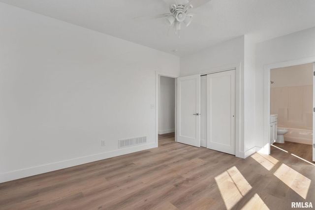 6574 Pelican Street, Bettendorf, IA 52722