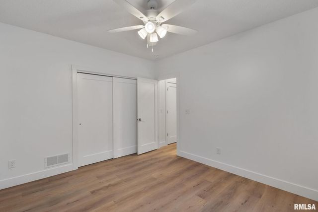 6574 Pelican Street, Bettendorf, IA 52722