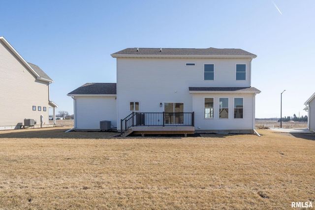 6574 Pelican Street, Bettendorf, IA 52722