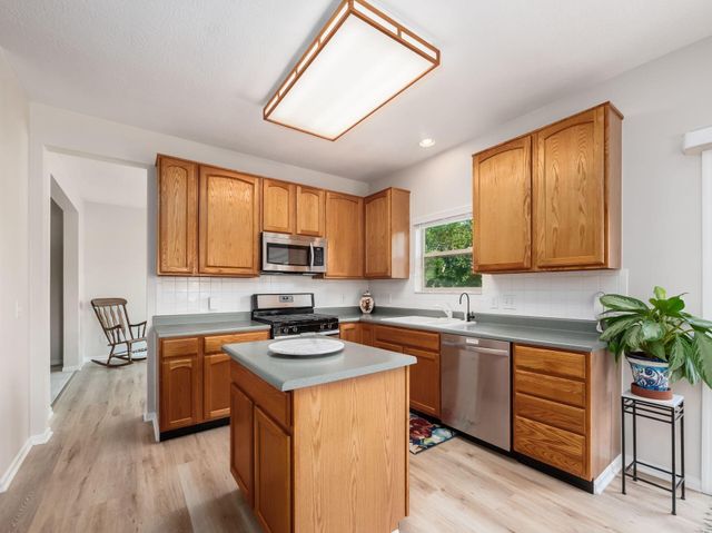2037 Kingman Court, Lewis Center, OH 43035